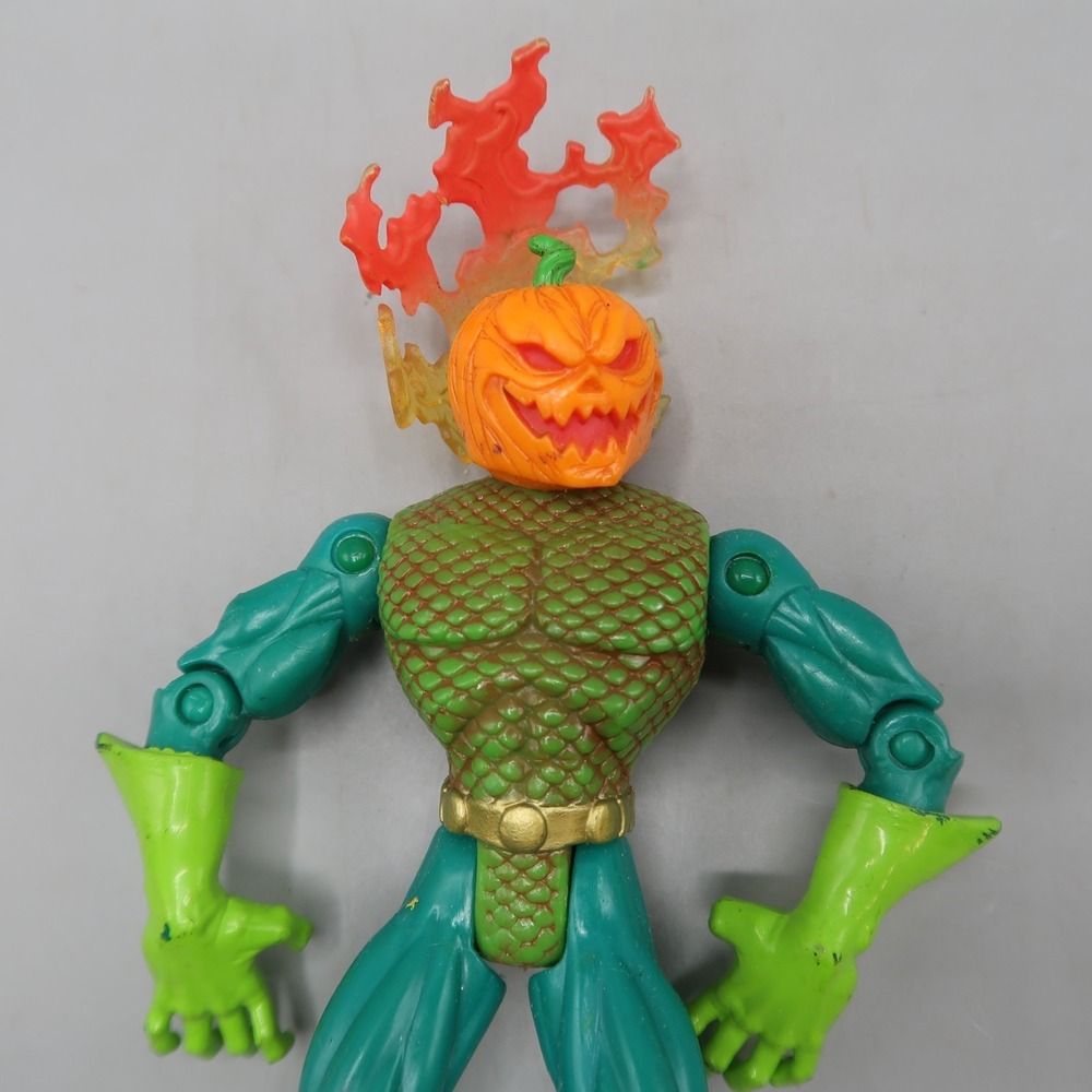 1998 Spider-Man Sneak Attack Bug Busters JACK O' LANTERN Action Figure ToyBiz